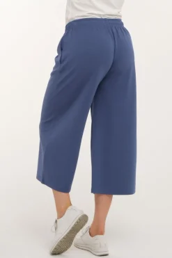 Elliana capri